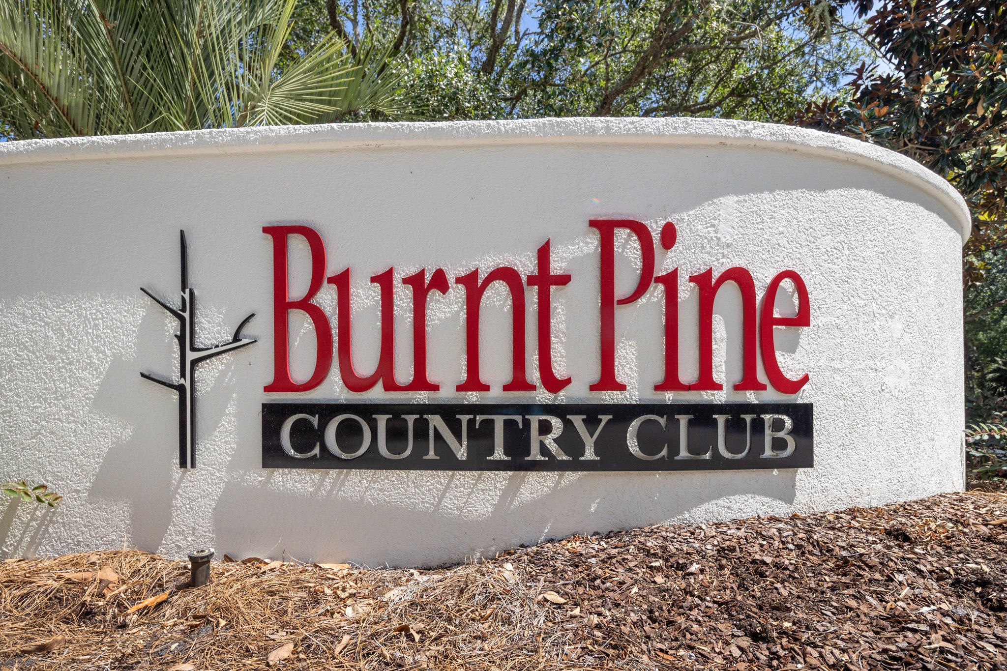 Burnt Pines Signange