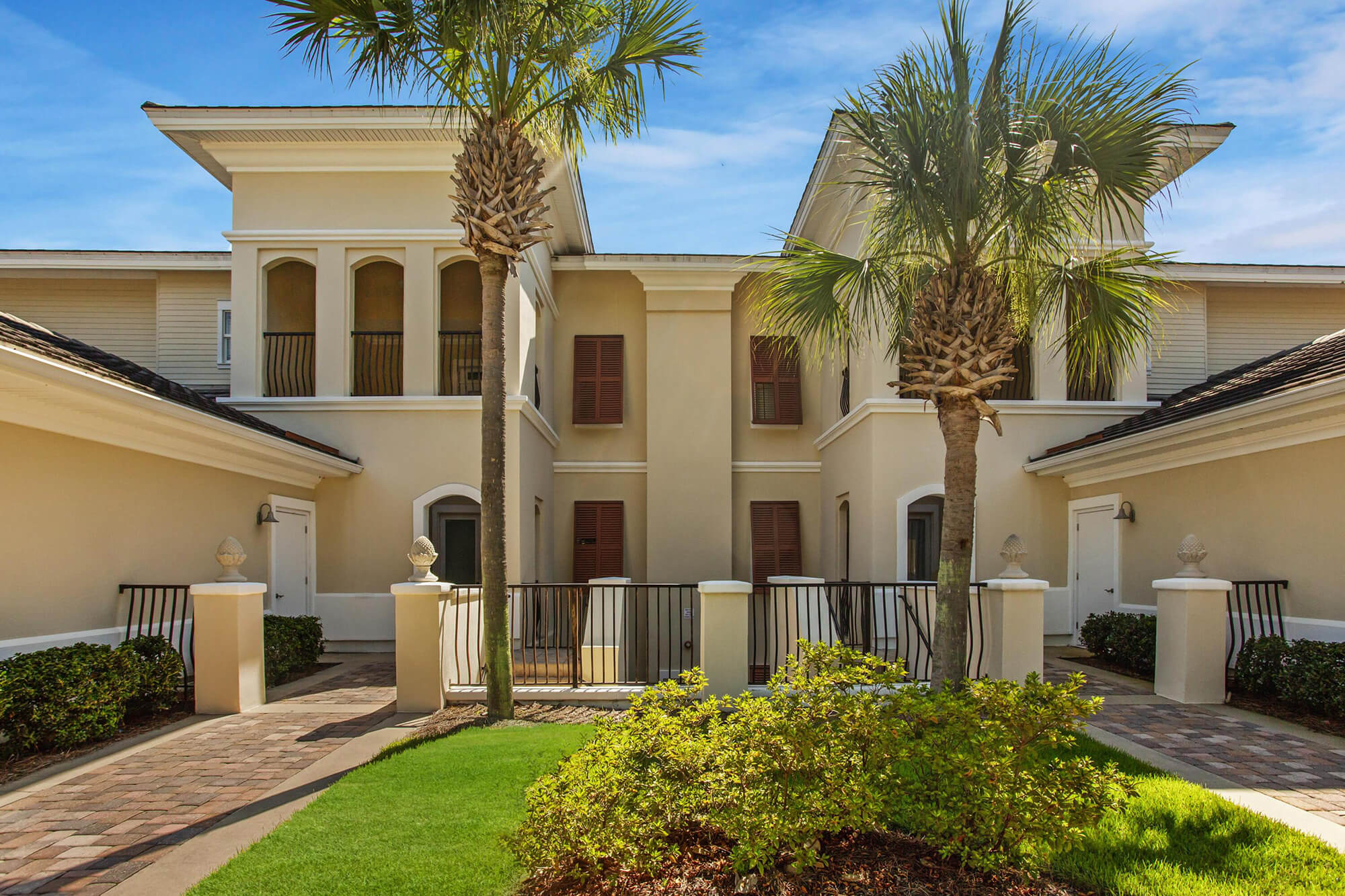 View of the front facade of a Pine Ridge property